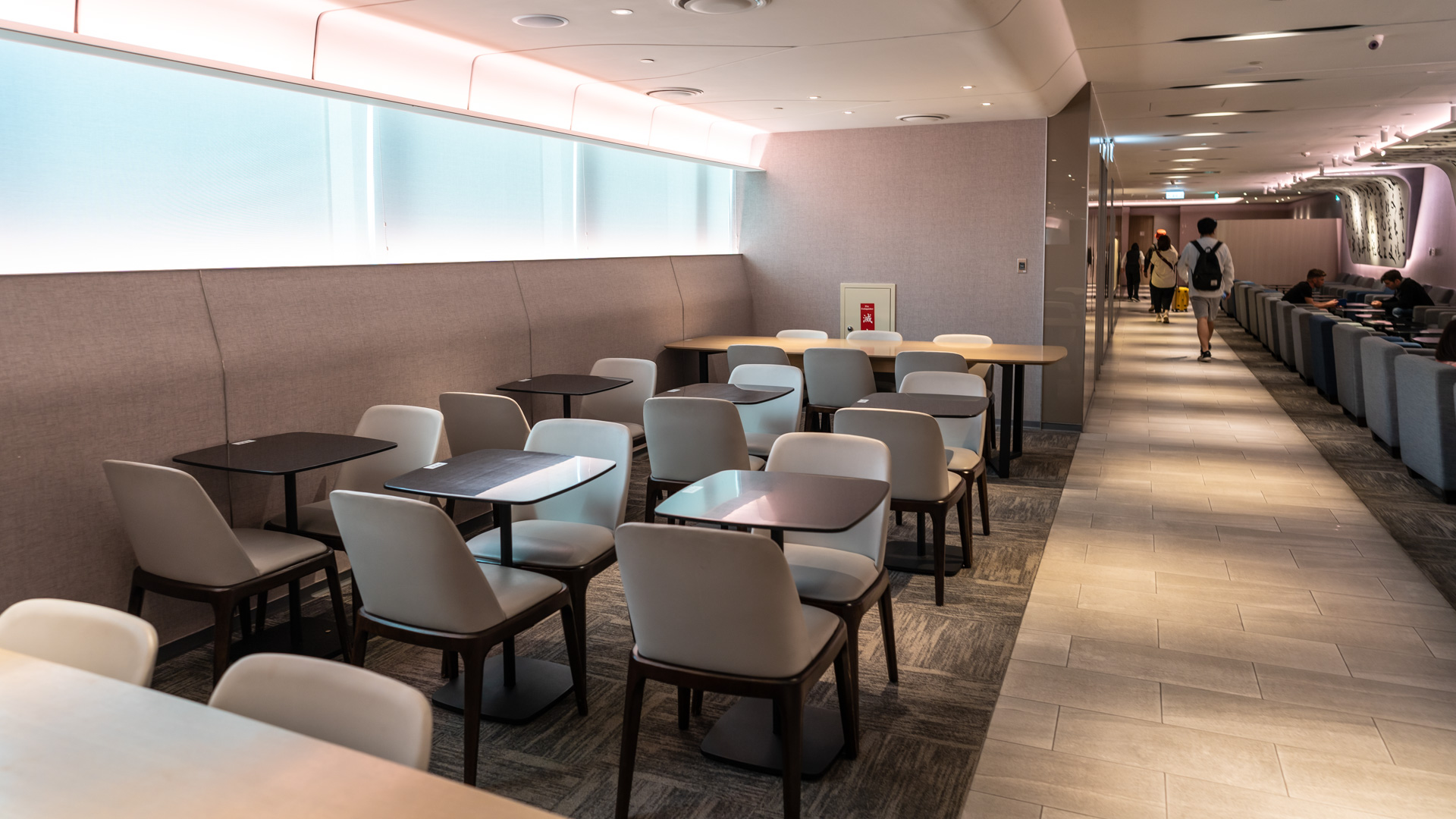 China Airlines Taipei Lounge T2 group tables